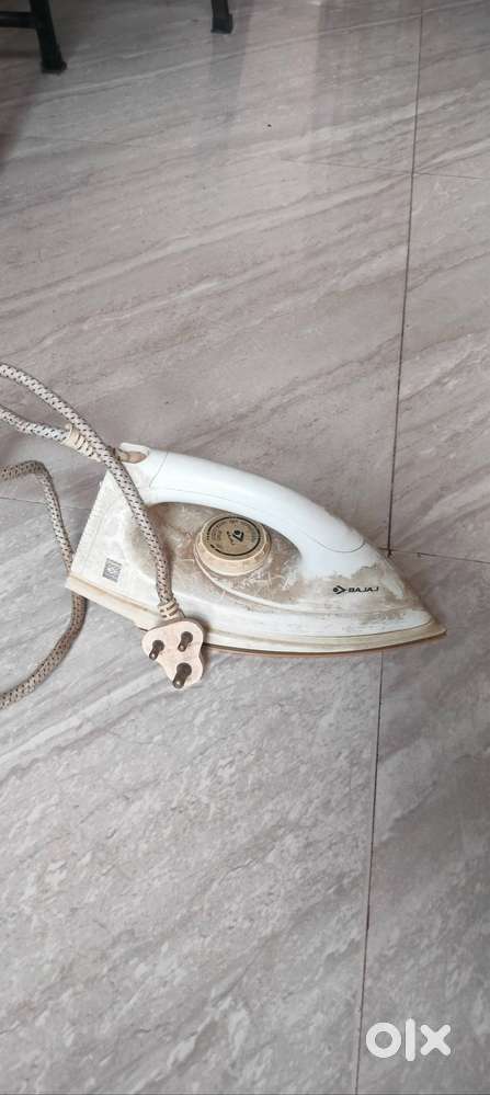 Bajaj IRON DX 7 1000WATT