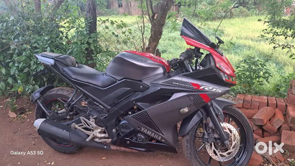 R15 V3 RED AND GRAY COLOUR CONDITION EXCELLENT PAPER CLEAR