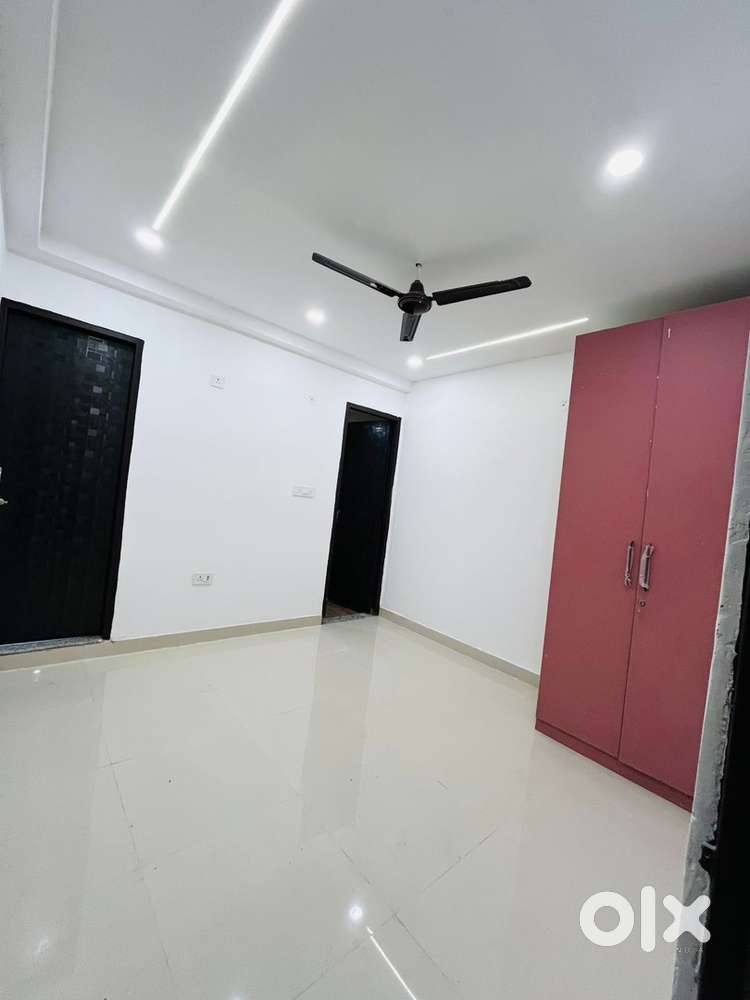 1bhk semi furnished flat for rent