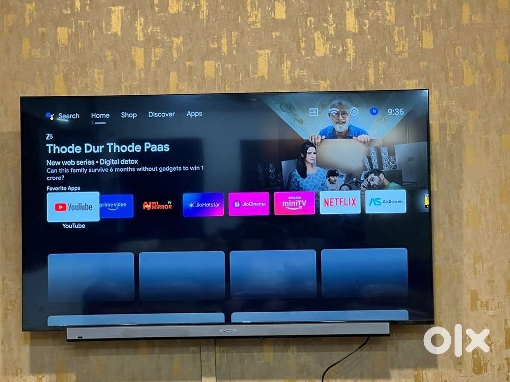 65” 4K LED TV Motorola with Sound Bar