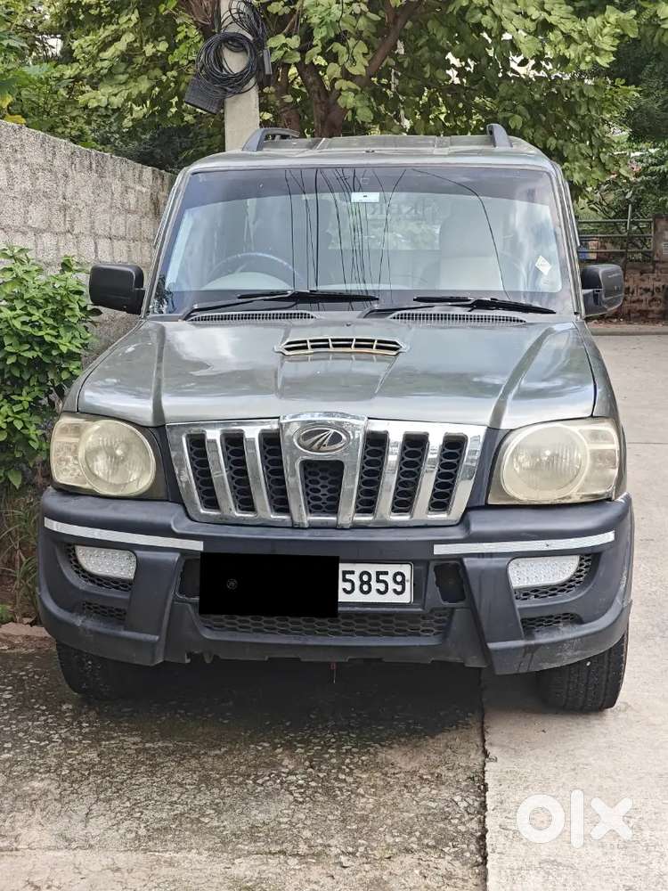 Mahindra Scorpio 2009 Diesel 180000 Km Driven papers valid till 2029