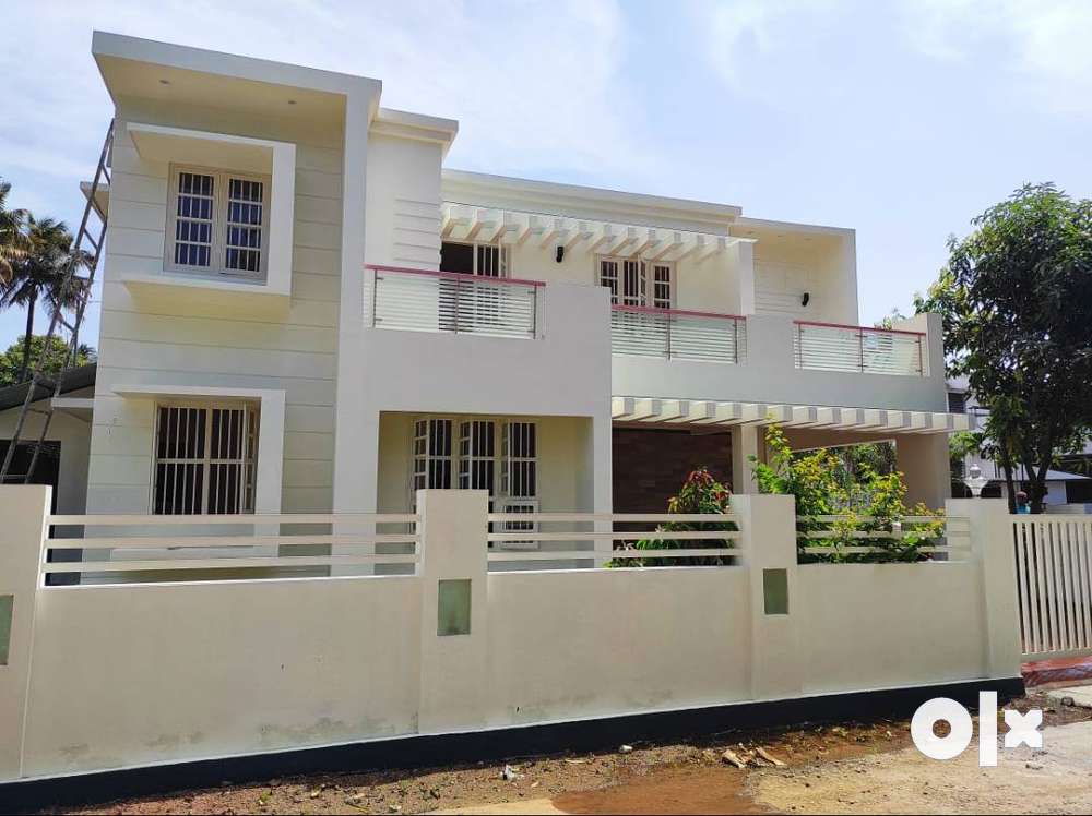 Arimboor near 1500 SqFt, 4.9 cent ,3BHK Villa Thrissur