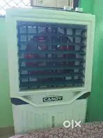 Brand New Cooler  Ice Box  Only 3 Months Used  Under Warranty