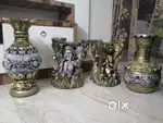 Pots - only 2 pots in picture available