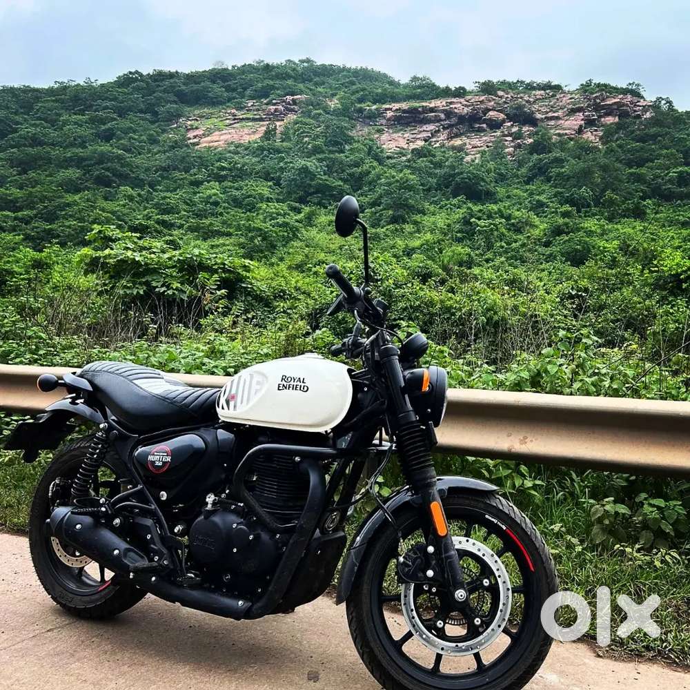 Hunter 350 dapper white 2024 model