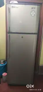 Samsung 330ltr refrigerator.