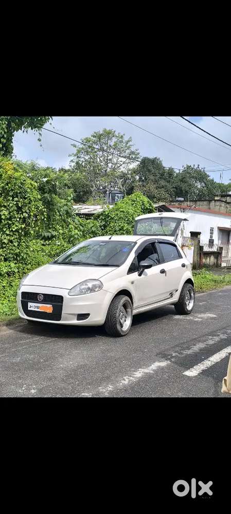 Fait punto at very good condition and with modified tyre and alloy.