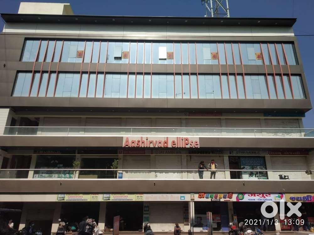 2nd floor road side office 210 ft