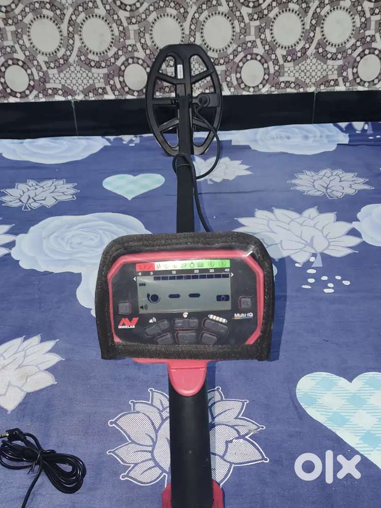 METAL DETECTOR Mine Lab Vanquish 440