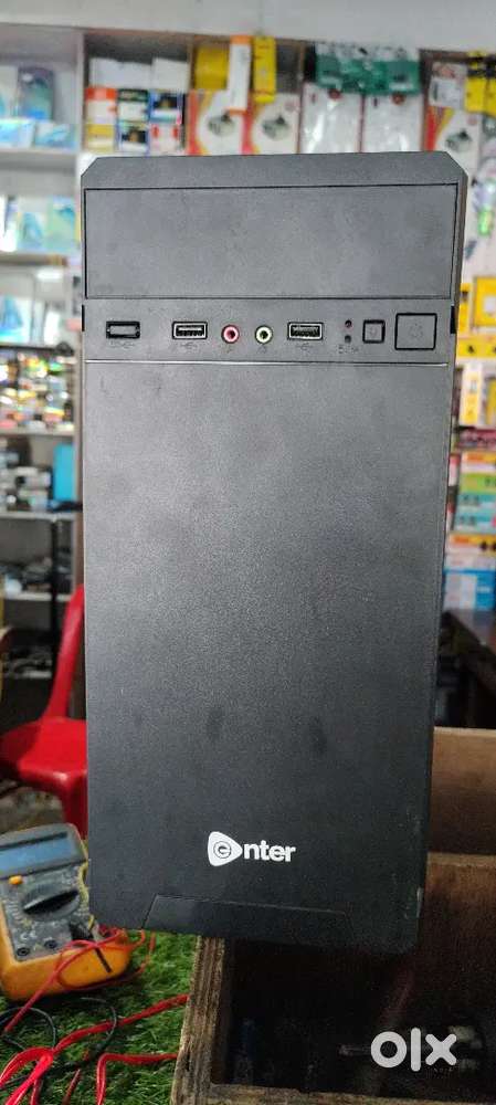 Cpu i5 8 GB Ram 256 GB SSD window 10 install fully new