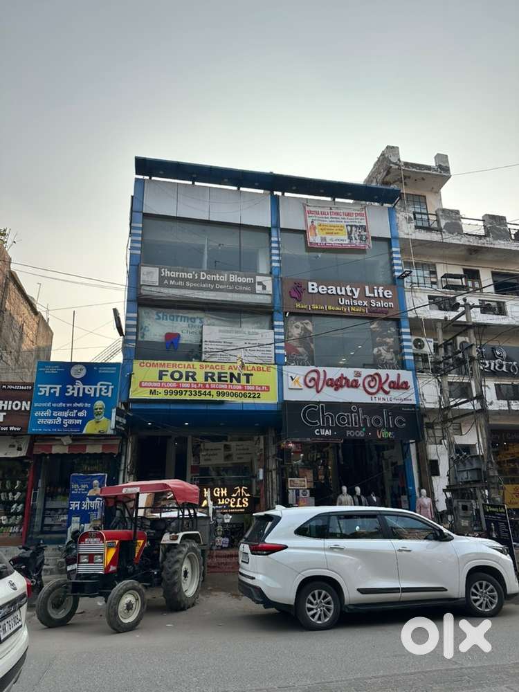 Ground floor shop, commercial space available for rent