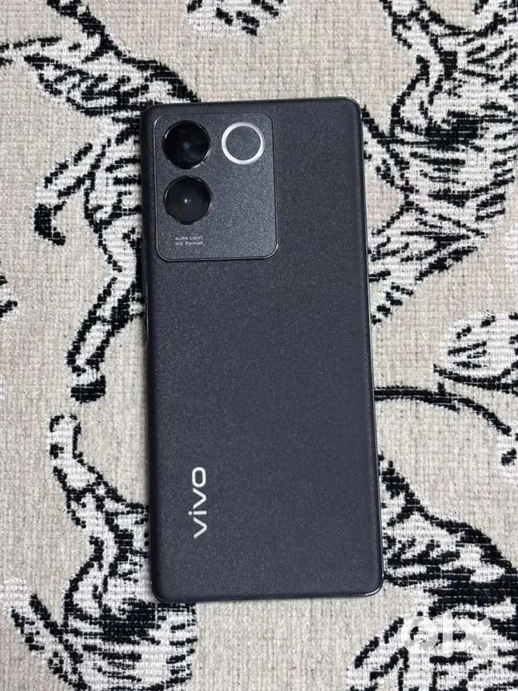 Vivo T2 pro 8,128 gb black with box charger and all accessories