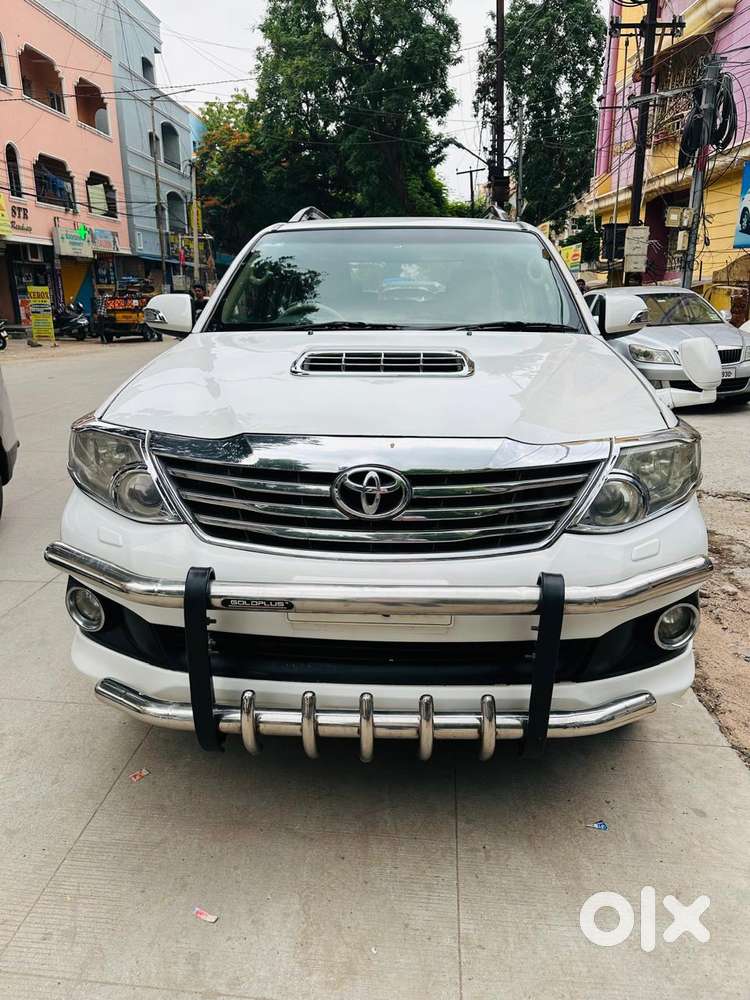 Toyota Fortuner 2011-2016 4x4 MT, 2012, Diesel