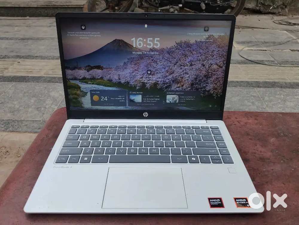 Urgent Sell HP Omnibook3 laptop