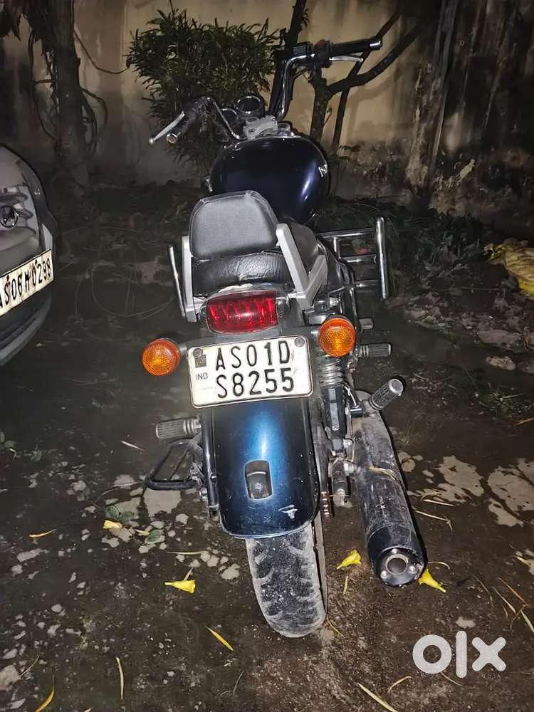 Royal enfield thunderbird