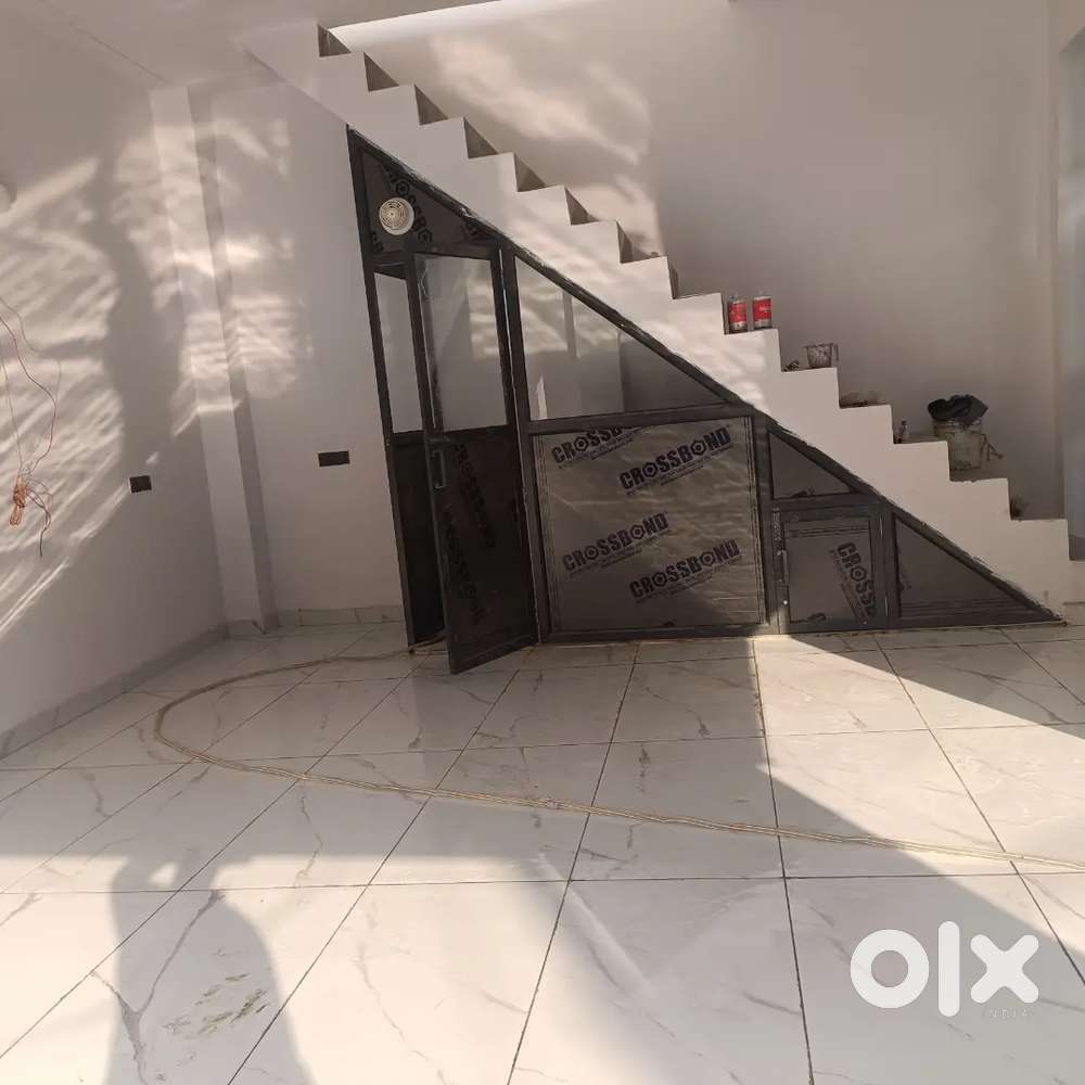 commercial shop space  available