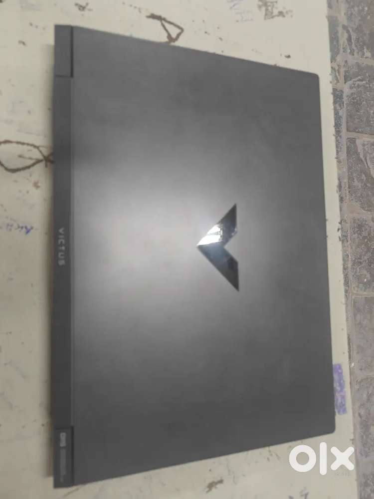 Victus 1033