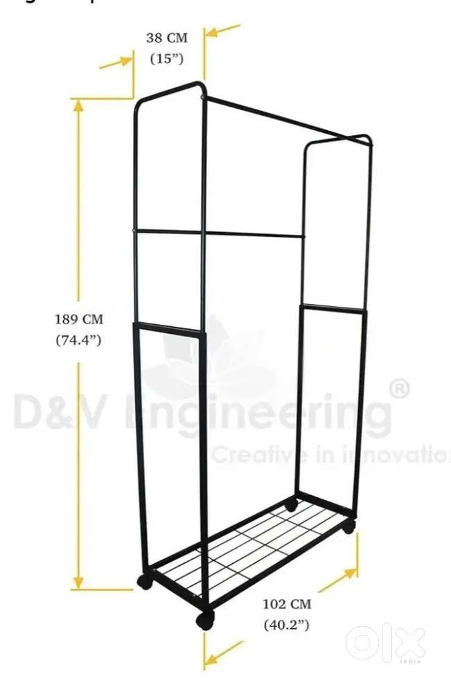 Cloth hanger rack with wheels