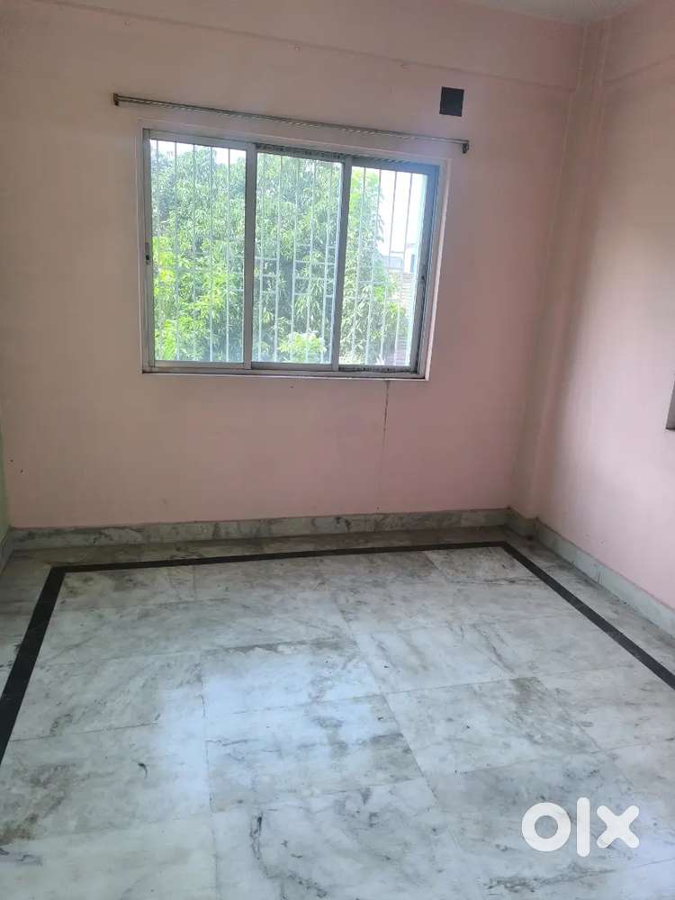 Flat for Sale Near Galaxy moll