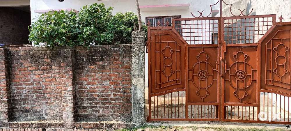 Room at low price in kashipuram colony is available for rent