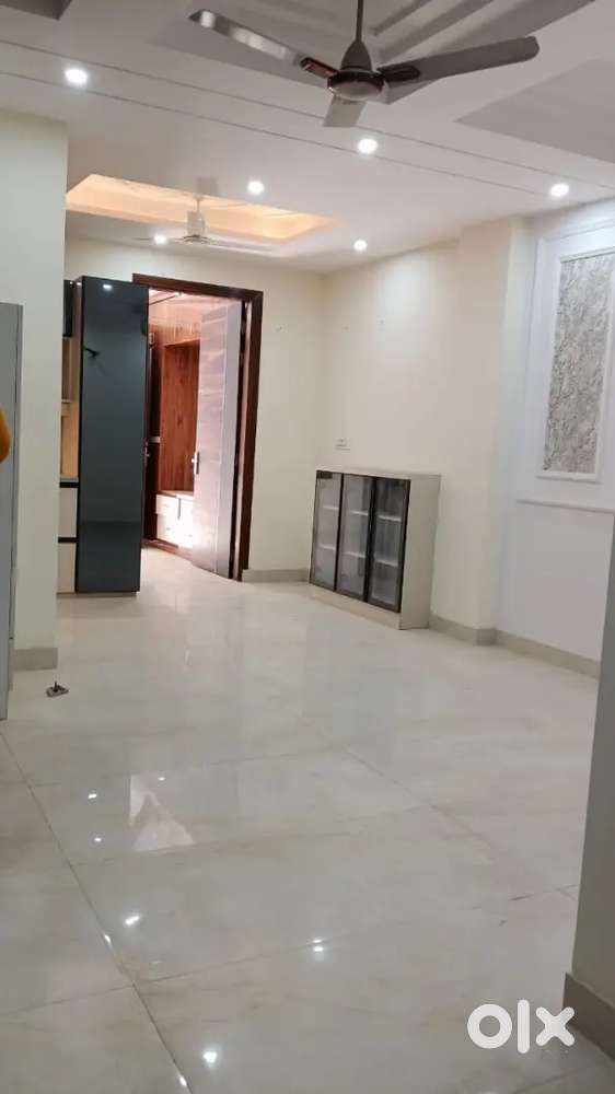 2bhk builder floor without owner