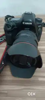 Canon 5d mark 4 with 24-105 lense full kit