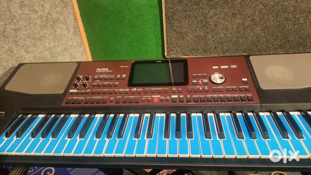 New condition..just 5 days used on studio,