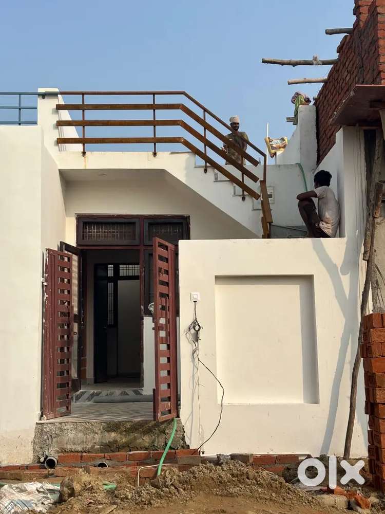 1 Bhk house in 14 lac only 400 square feet area