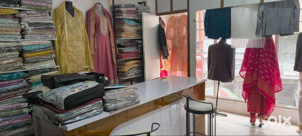 Salesman required for Ladies Wear Shop  लेडीज़ वियर शॉप के लिए