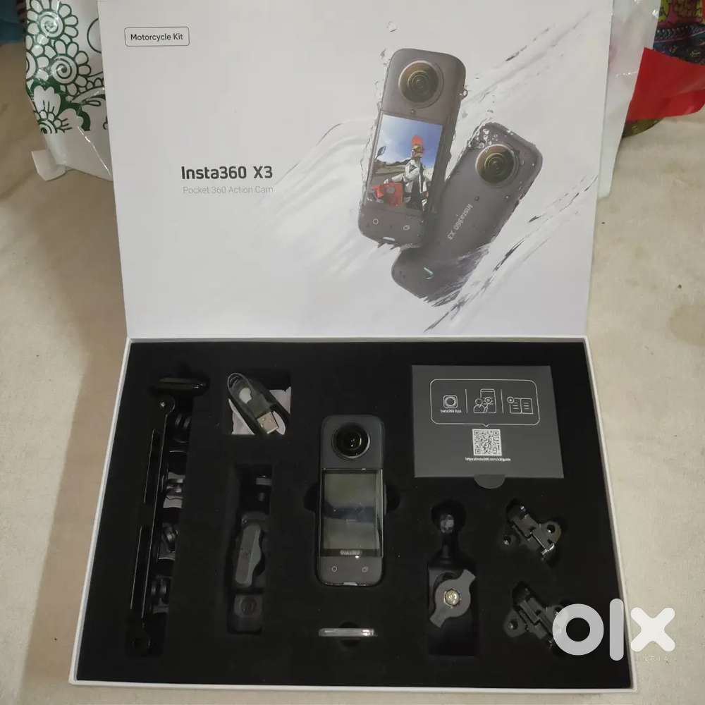 Insta 360 x3 Motorcycle Kit & Extra Battery,Lens,Pouch