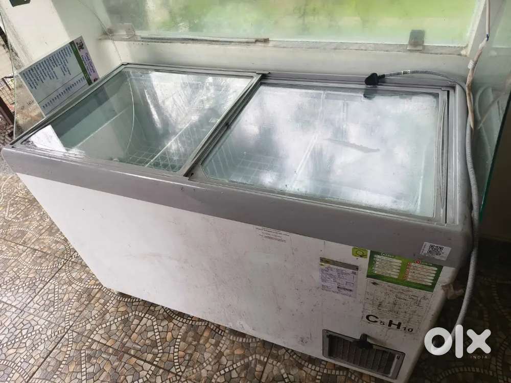 Deep freezer