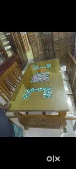 Dinning table available 6 chair dining table
