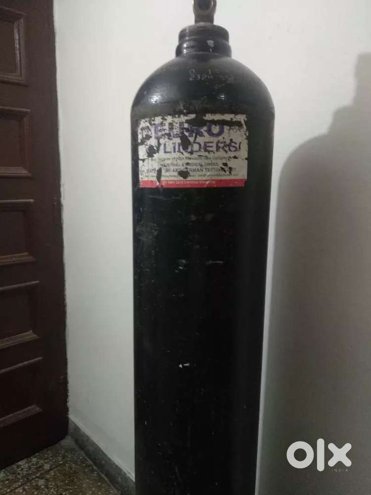 Oxigen cylinder
