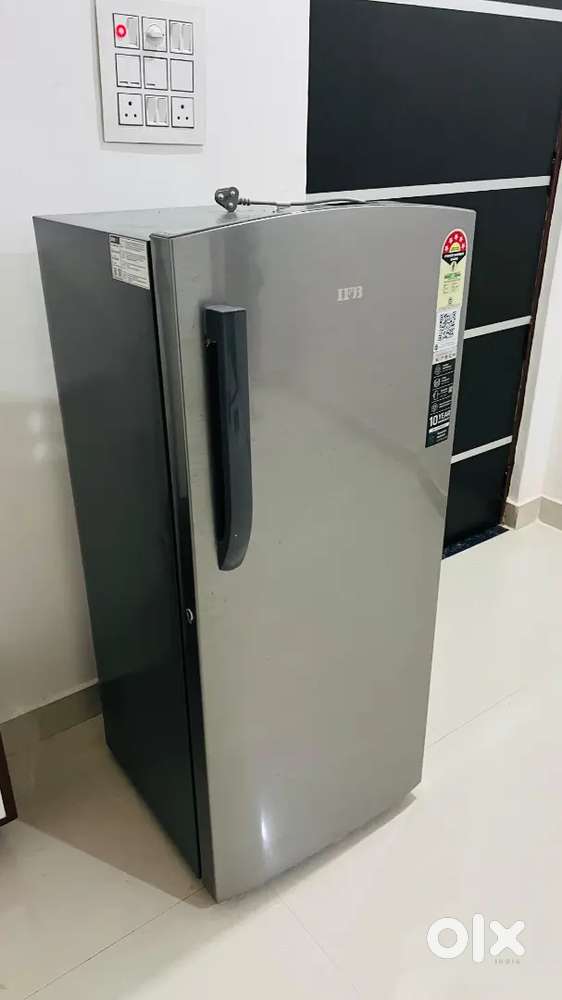 IFB 5 months old 5 star Refrigerator under warranty