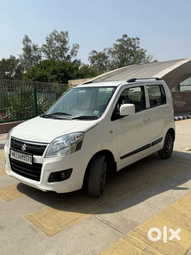Maruti Suzuki Wagon R AMT VXI Plus, 2016, Petrol