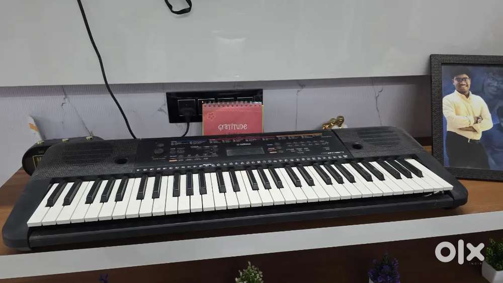 Keyboard player with stand