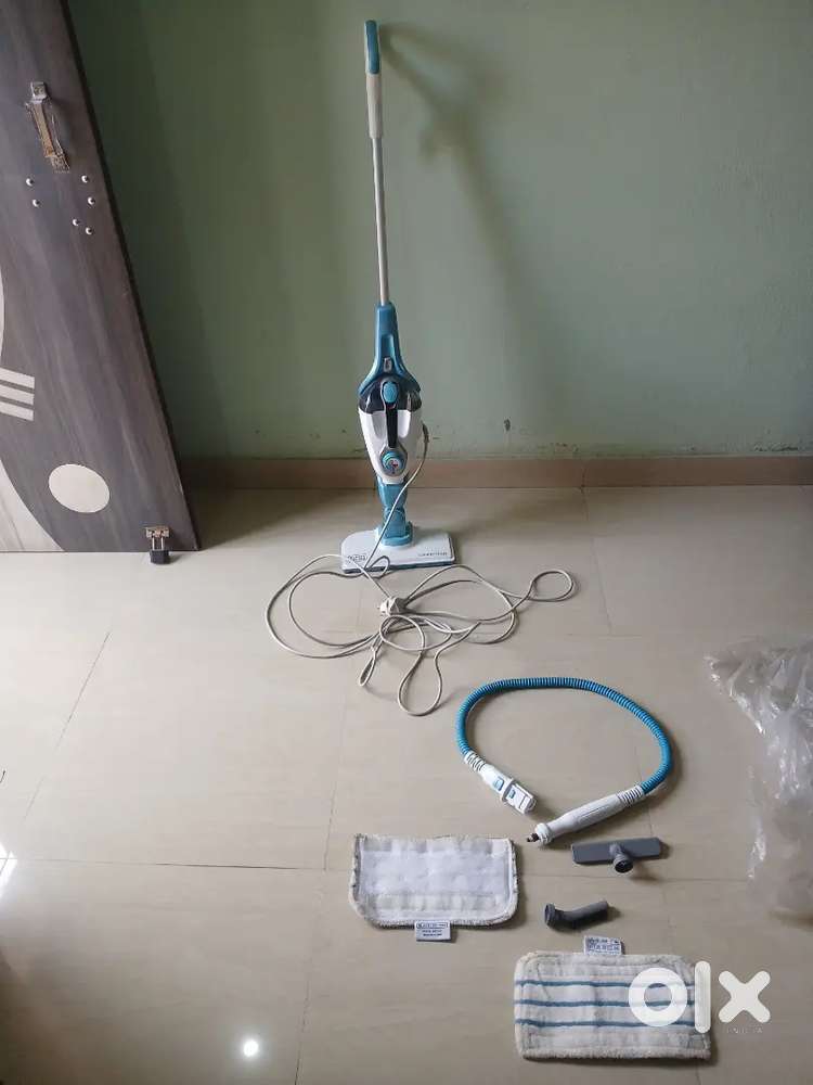 Electric steam mop