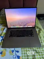 Apple Macbook Pro 16 Inch ( 2019 )