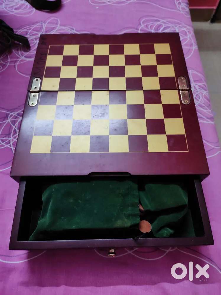 Chess board with pieces jackson