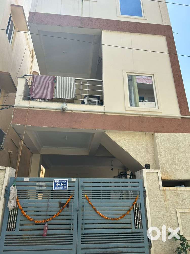 2 portions - 1 bhk / 600 sft / 10k , 1rk / 400 sft / 8k
