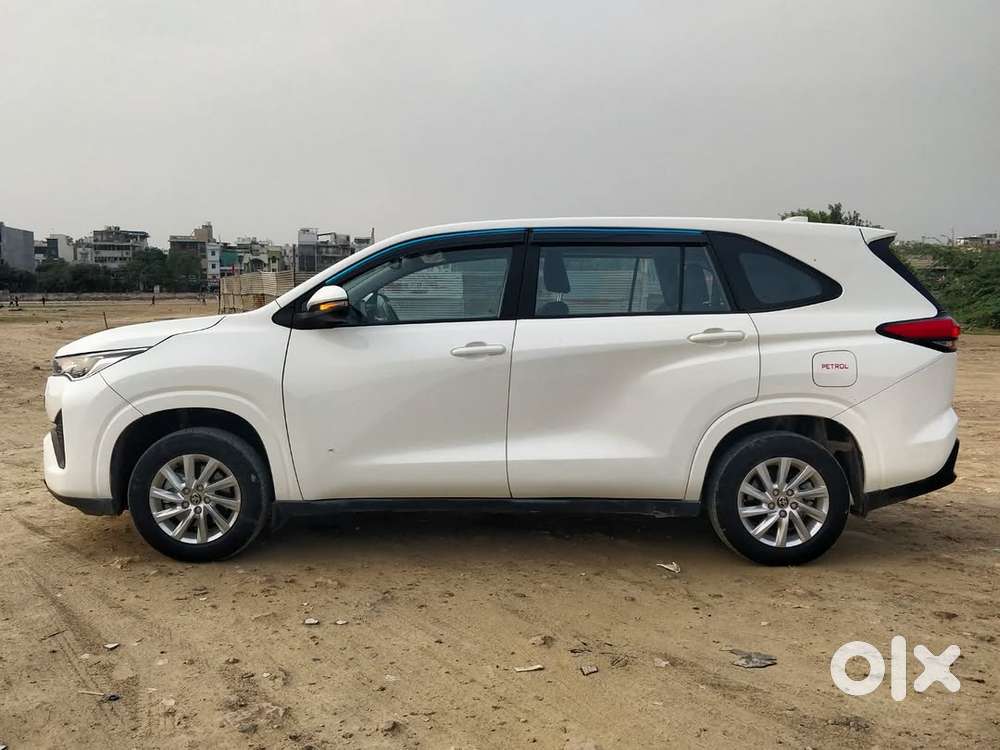 Toyota Innova Hycross 2.0 GX 8 STR, 2024, Petrol