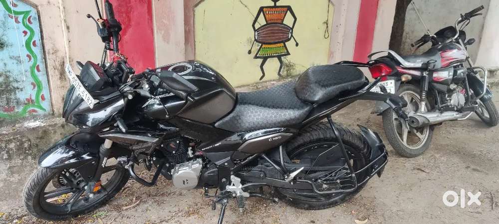 Xtreem 125R ABS 95000/-  me sell krna hai. Showroom condition.