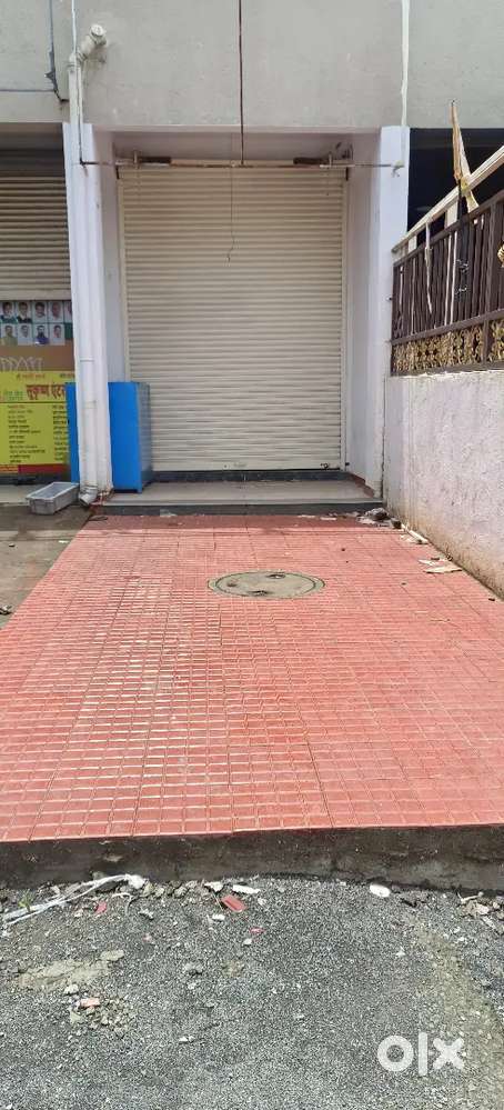 Shop available on rent in corner tower in sector 9