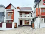 Kakkanad thevakkal community villa 5 cent 2600 sqft 4bhk attached
