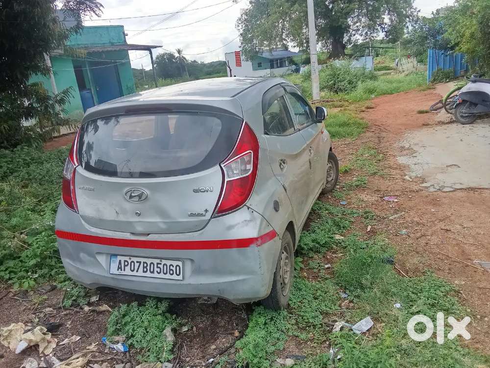 Hyundai EON 2013 Petrol 120000 Km Driven