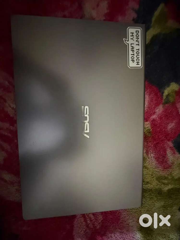 ASUS VIVOBOOK LAPTOP  RAYZEN 3 PROCESSOR  AMD RADEON GRAPHICS CARD