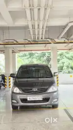 Toyota Innova 2010 Diesel Well Maintained