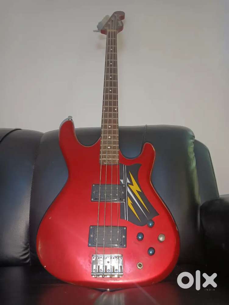 Giveson Bass guitar