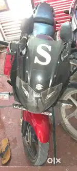 Saf gadi h koyi Kami nhi h Enjamn ok h