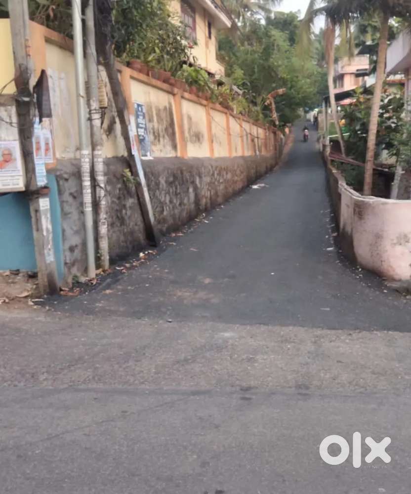 PLOT FOR SALE NEAR MOHANLAL HOUSE..15 LAKHS Per cent